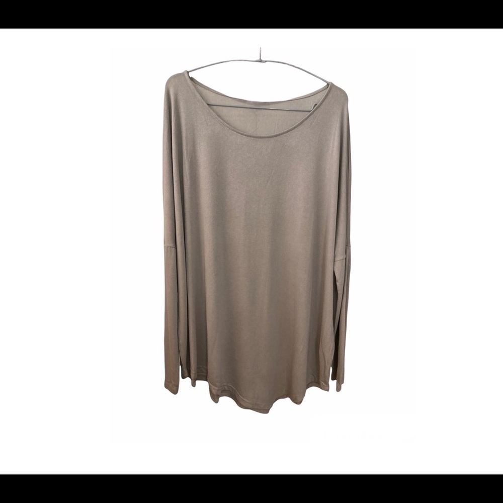 Gray Umgee Long Sleeves Women’s Medium Top